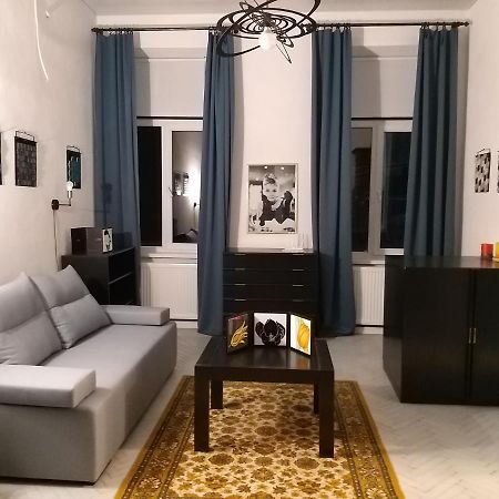 Затишна Квартира В Історичному Центрі Міста Çernivtsi Dış mekan fotoğraf